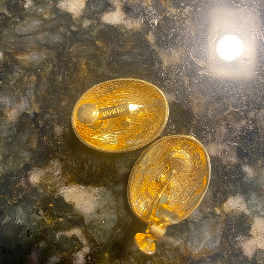 Vintage Napier Elegant Gold and Brown Clip On Earrings - Picture 3 of 3